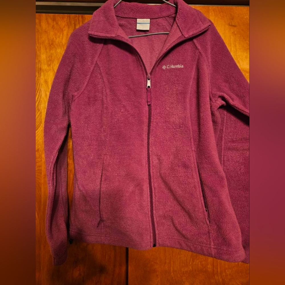 Purplish Pink Size Small Columbia Fleece